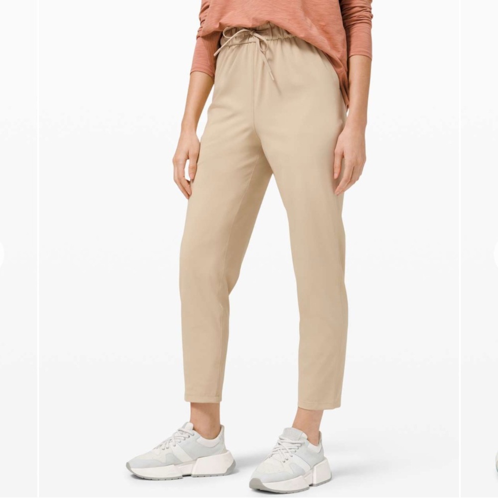 Lululemon Stretch High-Rise Pant 7/8 Length in khaki